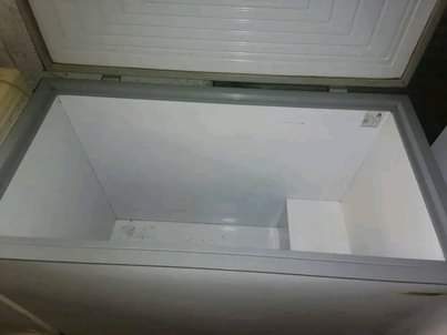 classifieds/fridges