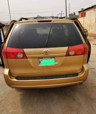 A picture of 2008 TOYOTA SIENNA LE 08062540056 08186281457
