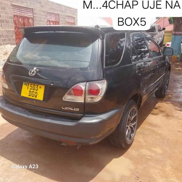 A picture of Toyota harrier 4mln