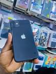 A picture of Iphone 11 64gb Faceid works At only 1 4m Call