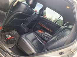 A picture of 2004 LEXUS RX330 PRICE IS 7 2 million Naria First