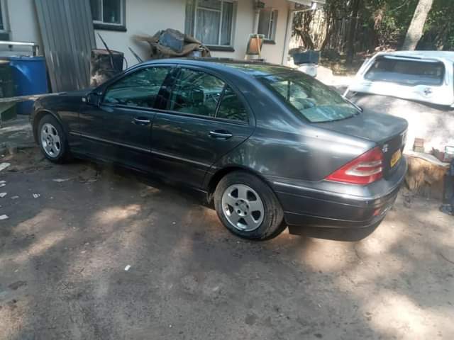 classifieds/cars mercedes