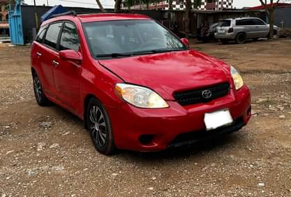 A picture of Wow very clean Frist registration first owner 2006 Reg Matrix