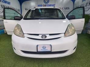 A picture of Extremely Clean Toyota Sienna available for sale at Ilorin kwara