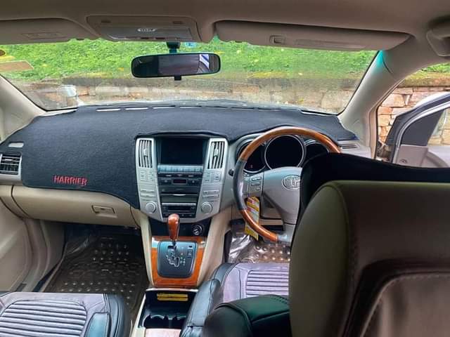 A picture of Toyota harrier