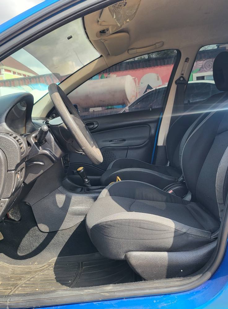 A picture of 09018042178 Extremely Clean Nigerian used Peugeot 206 manual transmission. 2005