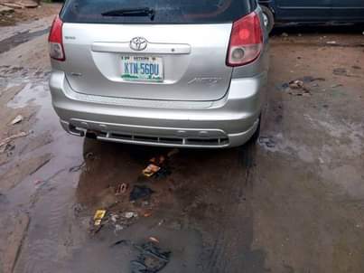 A picture of Toyota matrix 2004
