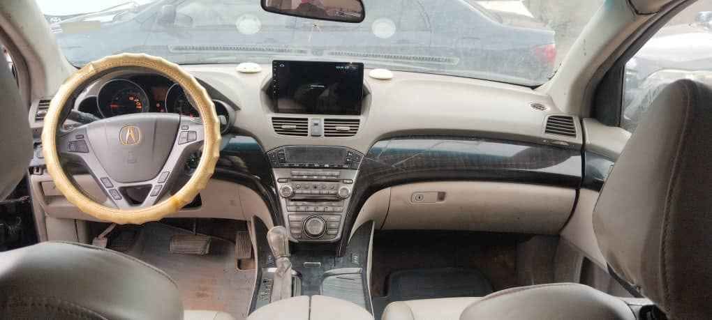 A picture of Acura mdx 08