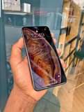 A picture of iphone xs GB 256