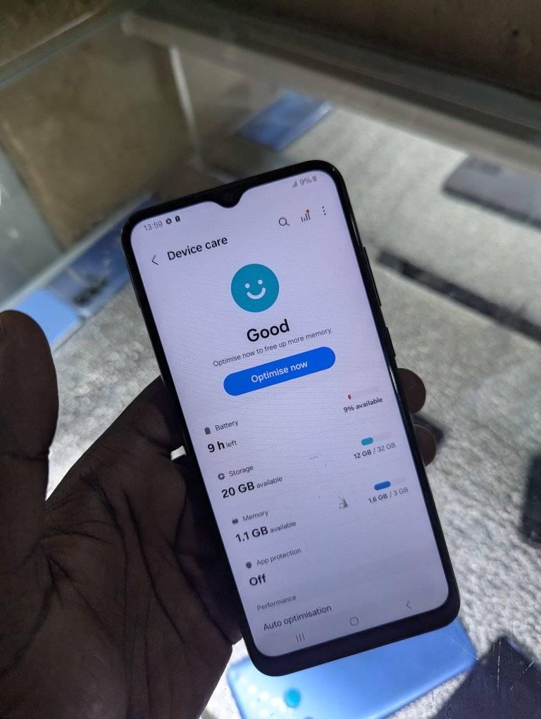 A picture of Samsung Galaxy A04E