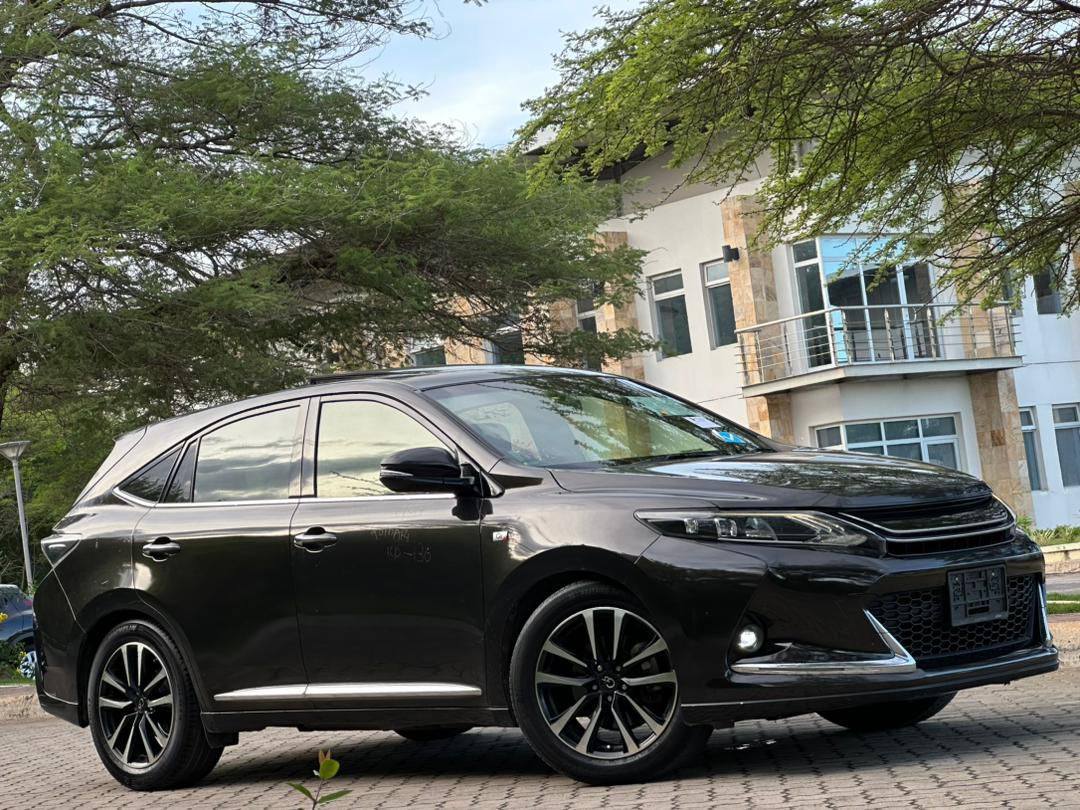 A picture of TOYOTA HARRIER ANACONDA GS SPORT Price 65 000 000 Million