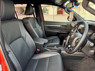 A picture of TOYOTA HILUX LEGEND 2023 UNREGISTERED