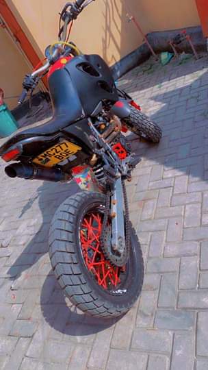 A picture of Ktm640 l40 iko poa sana