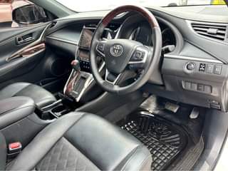 A picture of Toyota harrier model 2014 65M
