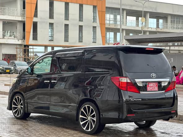 A picture of TOYOTA ALPHARD Engine Capacity 2360 Engine 2AZ Mileage 75 500