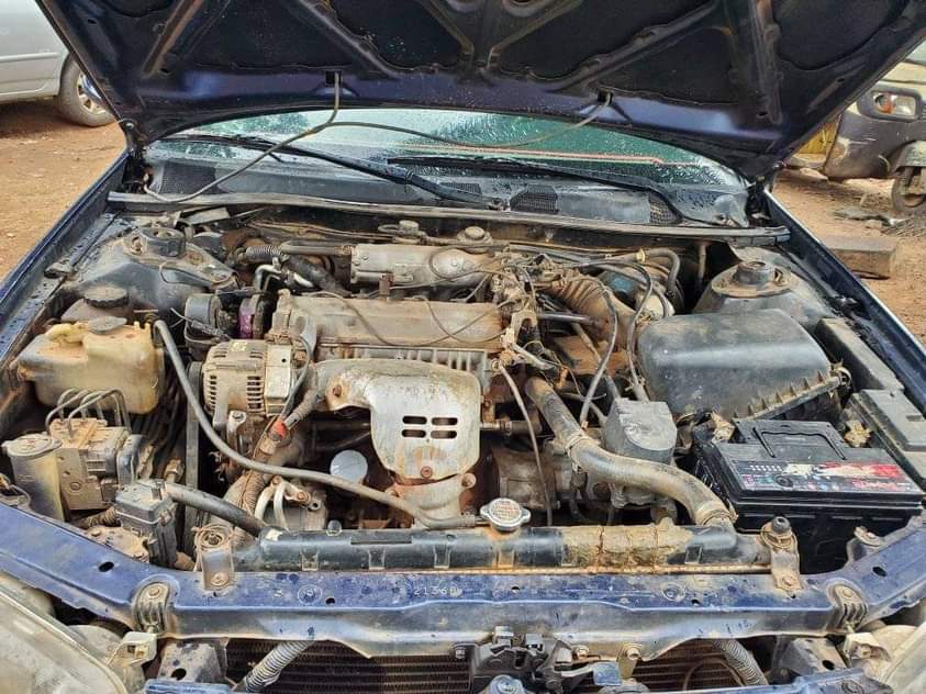 A picture of 2000 Toyota Camry 17655