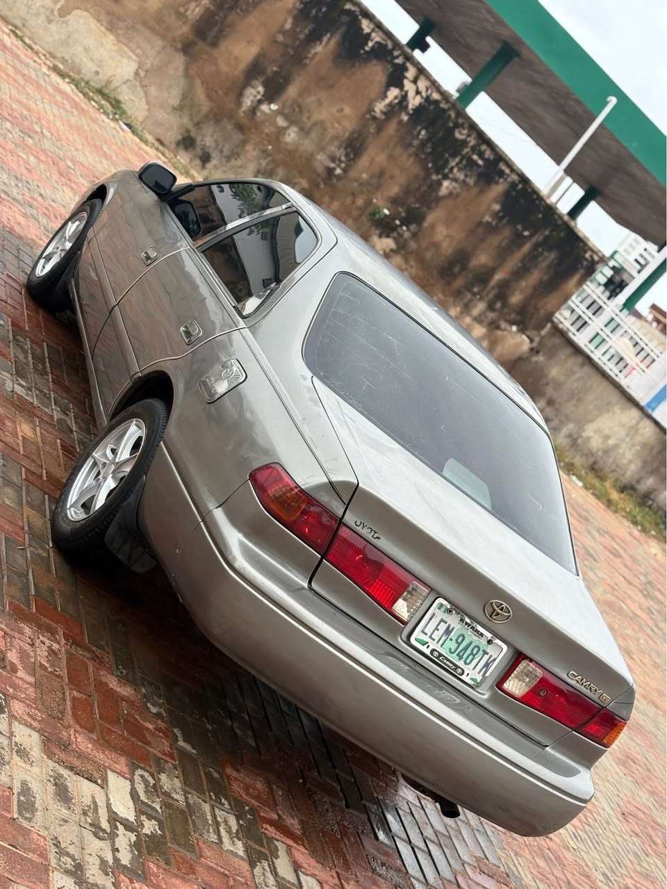 A picture of Toyota Camry Drop light with very very silent engine and