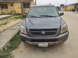 A picture of 2004 HONDA Pilot
