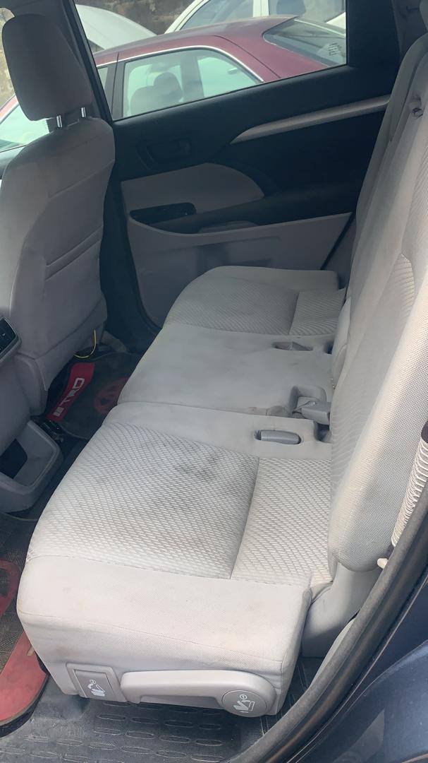 A picture of Ready to go shap shap Toyota Hilanther 2014 model firstbody