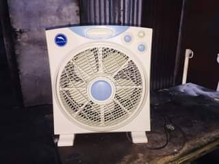 A picture of Feni ya ventilator upepo wa A C Kwa 35000 TU