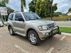 used mitsubishi pajero