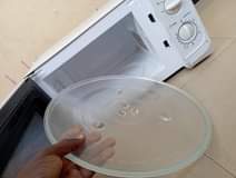A picture of MICROWAVE YA NIKAI. INA MATUMIZ KIDOGO MNO YA UMEME