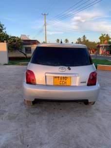 A picture of 2003 Toyota IST