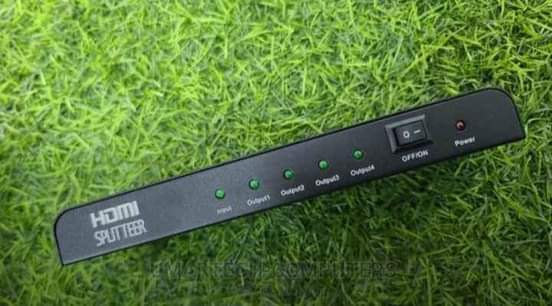 A picture of 4k HDMI SPLITTER 4WAY AND 8WAY