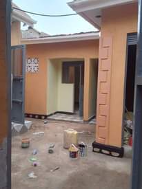A picture of 6 single rooms and 1 double room for sale at