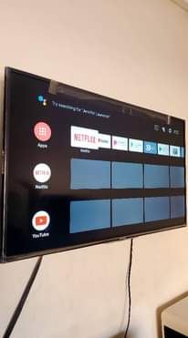 A picture of Hisense 40 smart tv