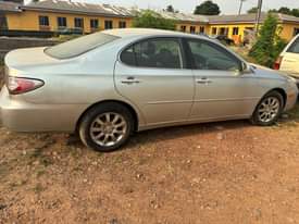 A picture of Lexus ES300