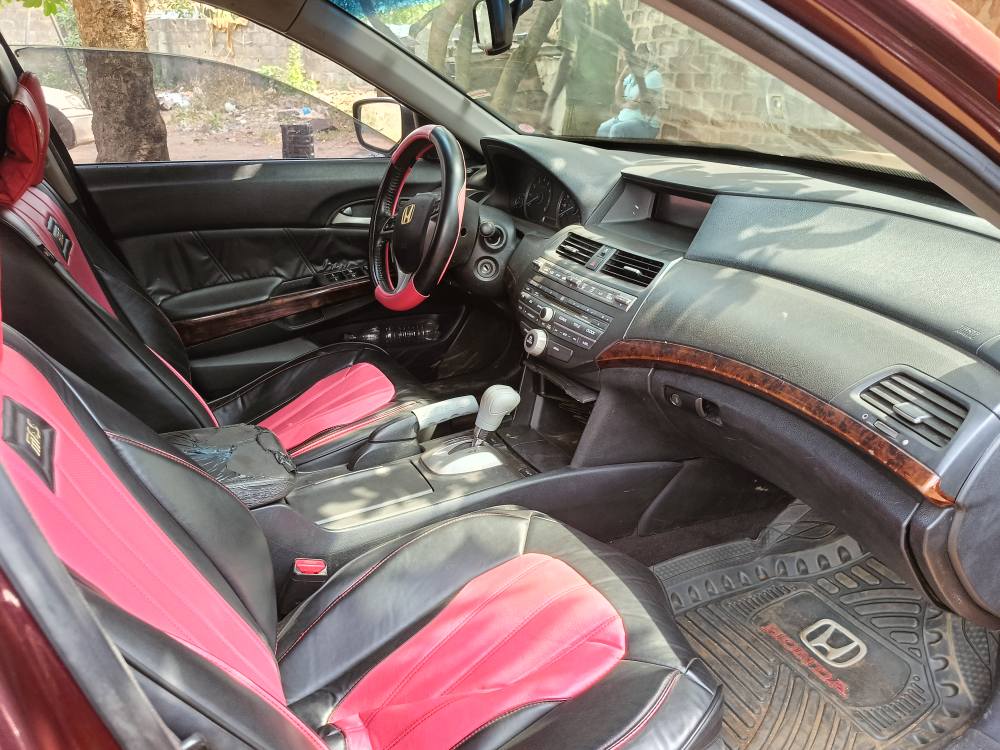 A picture of Honda Crosstour 2010 Available for sale or swap Call or