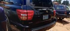A picture of 2002 Toyota sequoia Old model Black