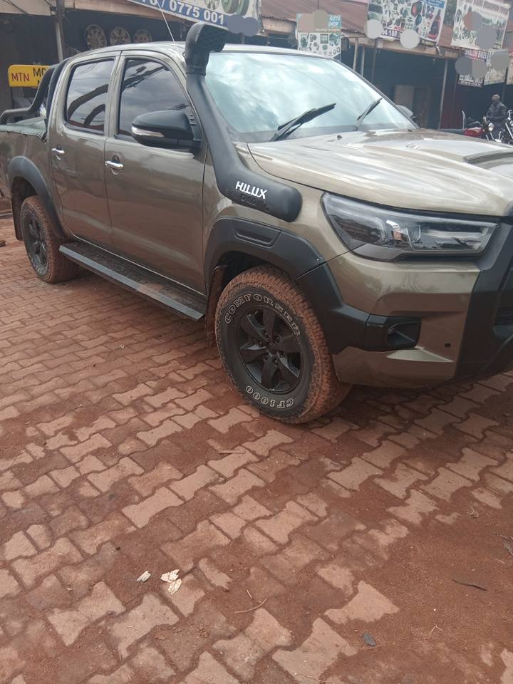 toyota hilux vigo
