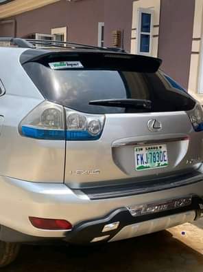 A picture of Distress alert Highest grade Lexus RX 330 Everything is intact