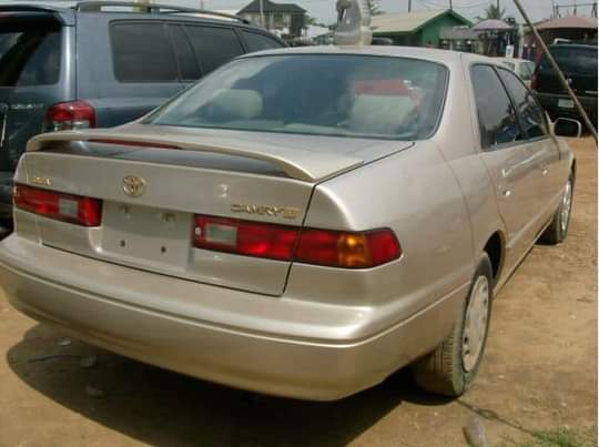 A picture of TOYOTA CAMRY
