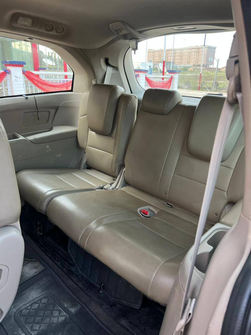 A picture of Buy and drive Honda Odyssey money needed. Location Abuja Price