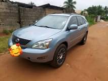 A picture of Lexus Rx330 2006 model