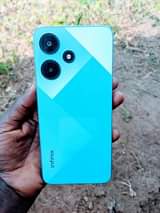 A picture of Infinix hot30i imenyooka saan gb128 ram6 net4g
