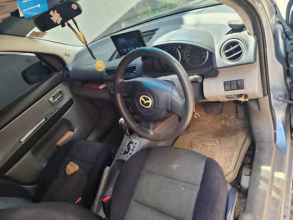 A picture of Mazda demio
