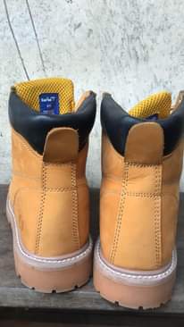 A picture of Construction safety boot