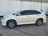 A picture of 2006 toyota harrier