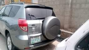 A picture of Toyota RAV4 08