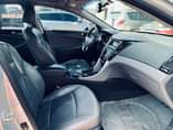 A picture of Brand Hyundai Model Sonata Year 2011 1st body Price 2