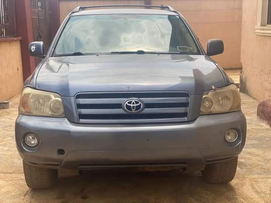 A picture of Highlander 2007 model