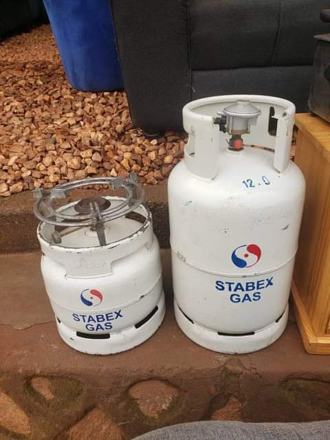 A picture of Gas refill and full sets
