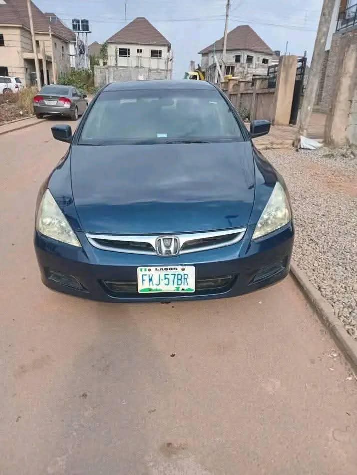 A picture of 2004 Honda accord