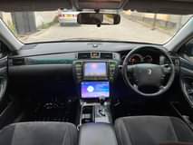 A picture of TOYOTA CROWN ATHLETE
