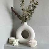 A picture of Donut vases