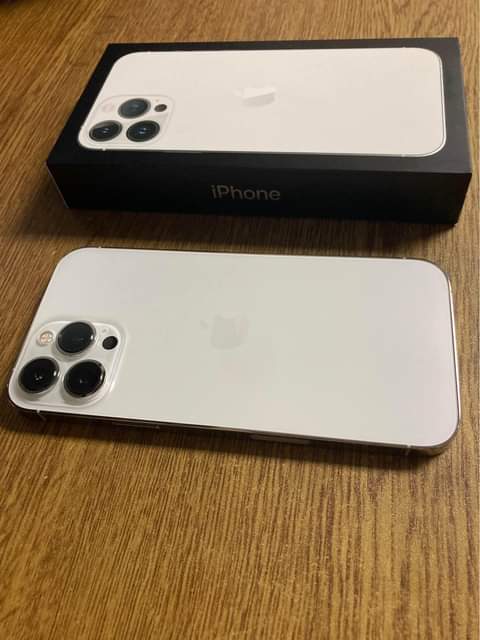 iPhone M.